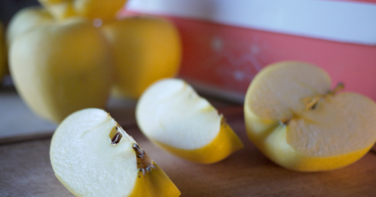 年末恒例幸せの黄色いりんご！《なにゃーと物産センター》より岩手生まれのブランドりんご二戸産「蜜入りはるか」約5㎏14-18玉をお取り寄せ
